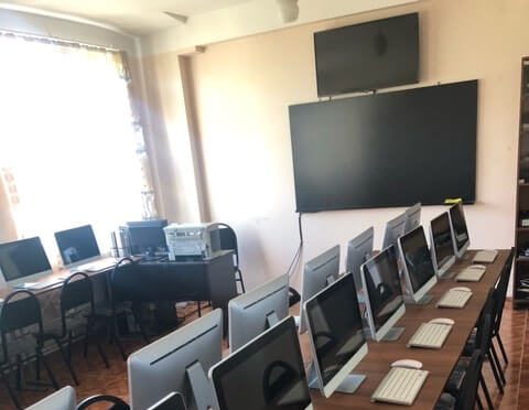 კოლეჯი- კავკასიონი